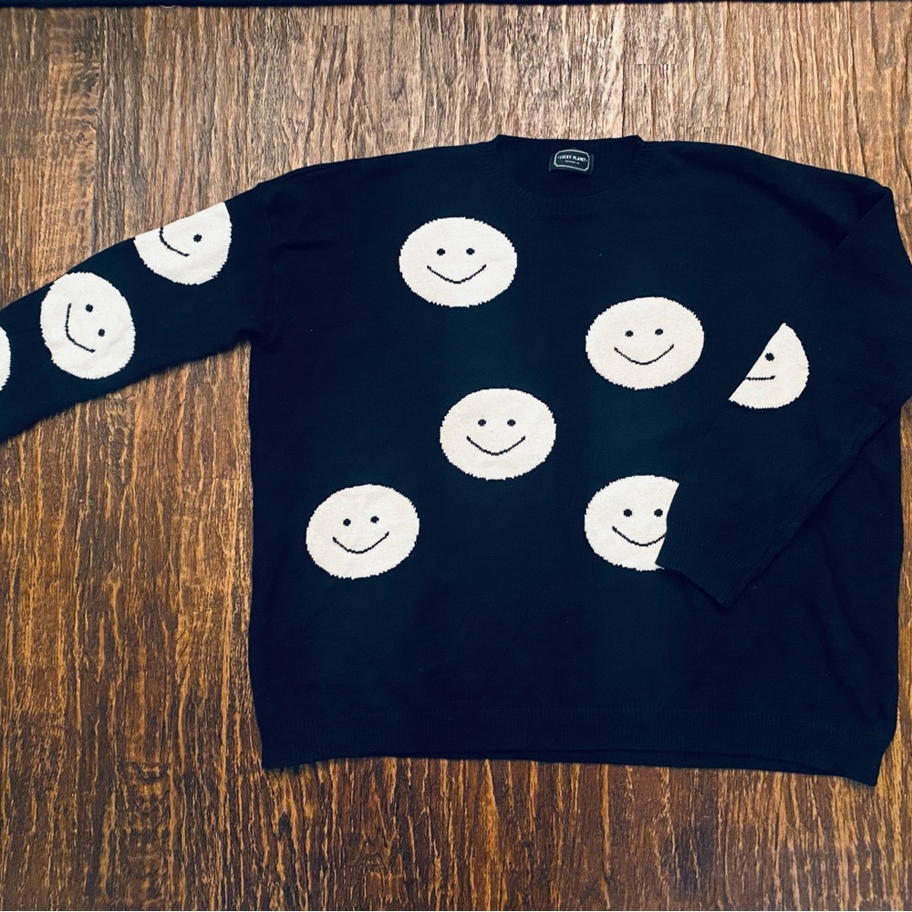 Lucky Planet Smileyface sweater